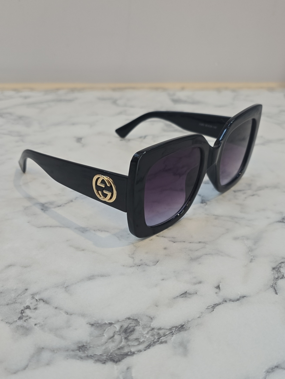 Gucci Black Square Sunglasses with Gold GG Emblem and Gradient Lenses